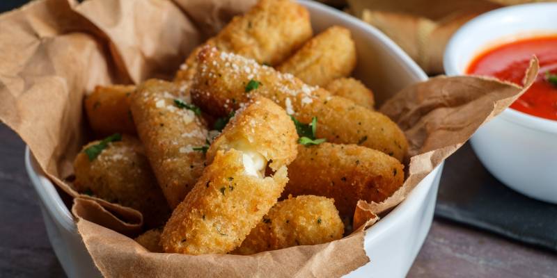 Mozzerella Sticks 2